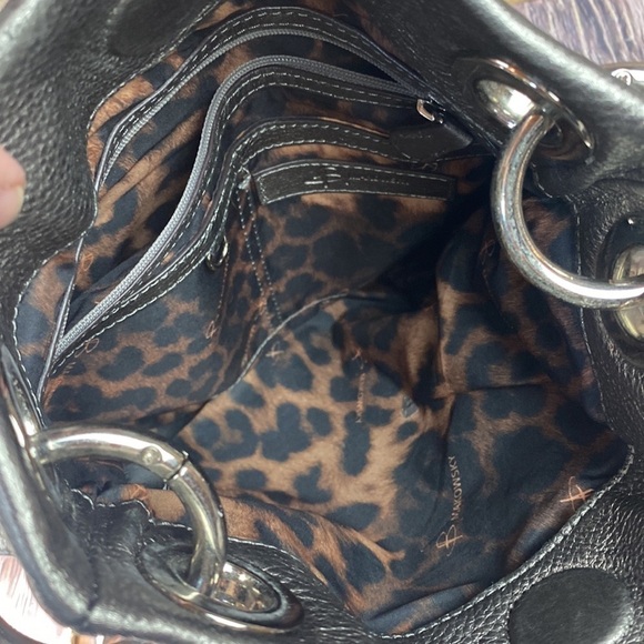 B Makowsky Silver Metallic Bag - Picture 7 of 14